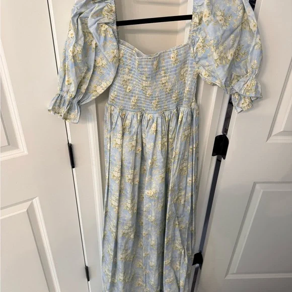 Smocked floral puff sleeve dress - Picture 3 of 4